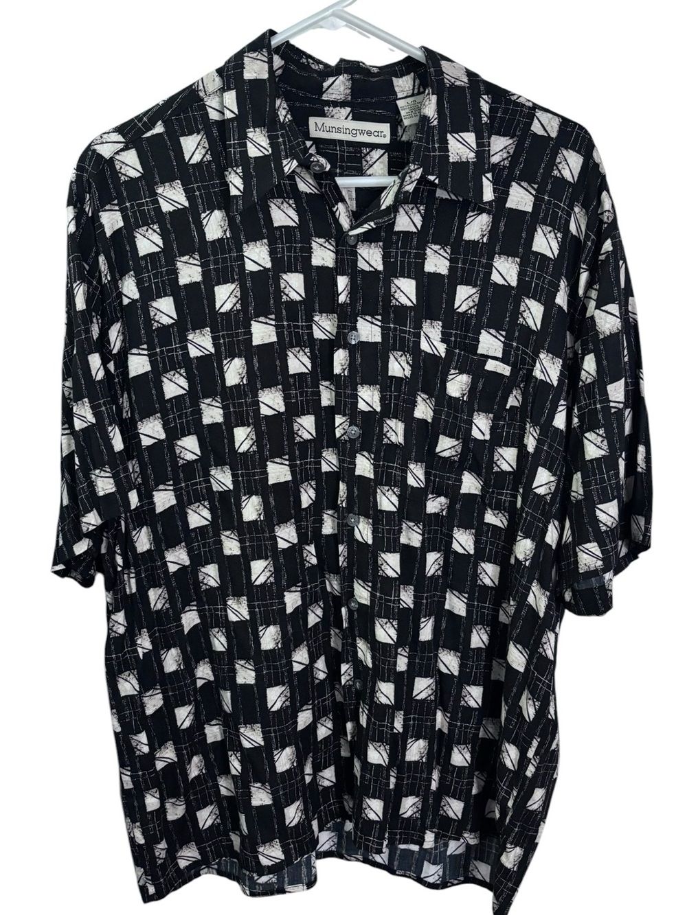 Munsingwear Vintage 90s Geometric Pattern Short Sleeve Shirt
